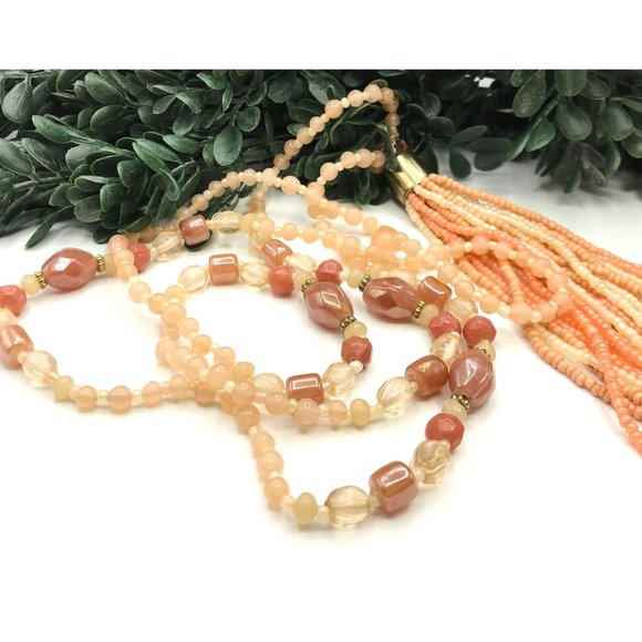 Vintage necklace peach cream beads with seed bead tassel 38" length 6" tassel - Picture 4 of 5